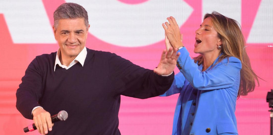 10 25 macri54
