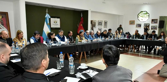 06 27 gabinete