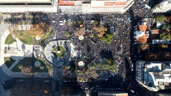 09 18 plazademayo