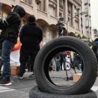 Massa anticipó que abrirá la importación de neumáticos si no se resuelve el conflicto sindical