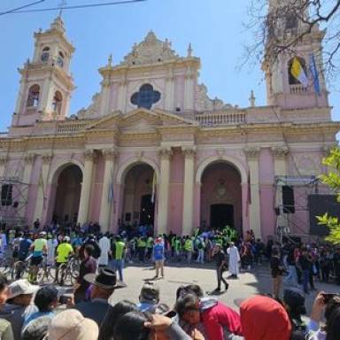 Salta renueva su fe con sus Santos Patronos