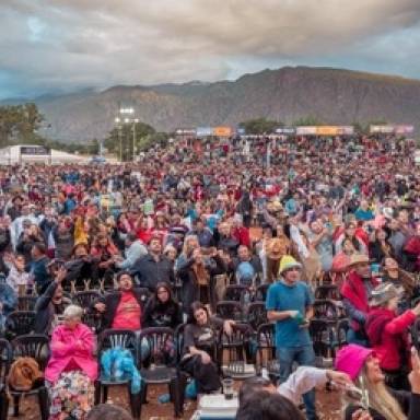 La Serenata a Cafayate le canta al país