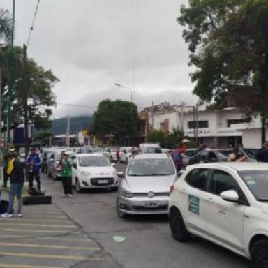 Durand contra los dueños de agencias de remises