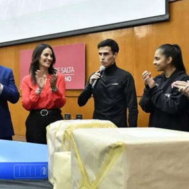 Apertura de sobres para el Polo Deportivo de Salta