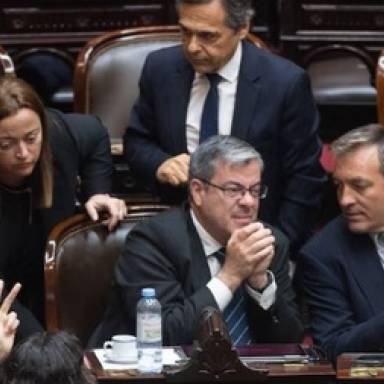 La oposición busca avanzar con temas sensibles