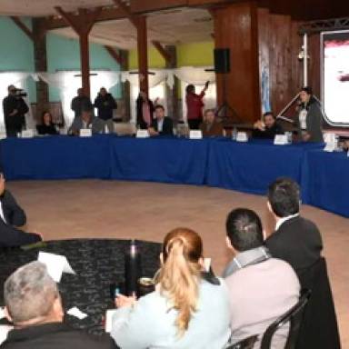 Sáenz a los intendentes: las prioridades las marcan ustedes