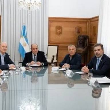 Sin definiciones, el Gobierno inauguró el Consejo de Mayo