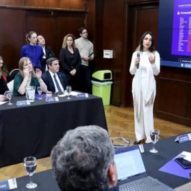 Fortalecen la promoción de la vacunación en todo el país