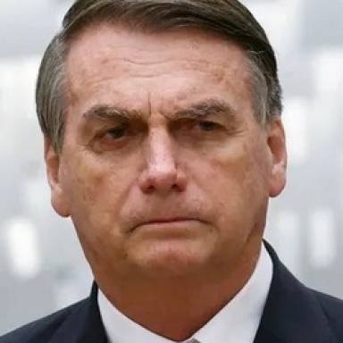 El Supremo Tribunal ordenó el  arresto domiciliario de Bolsonaro