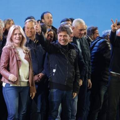Masivo rechazo al Gobierno y gran triunfo del peronismo en la provincia de Buenos Aires