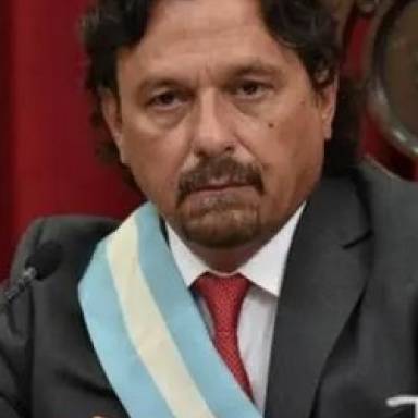 Sáenz: el Presidente debe dar un volantazo