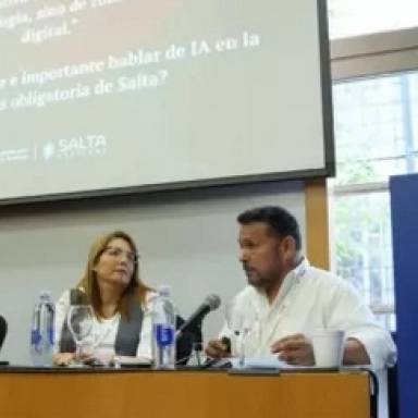 Educación expuso iniciativas y resultados en un debate nacional