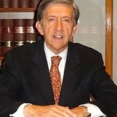 Armando Caro Figueroa: quieren debilitar a los sindicatos