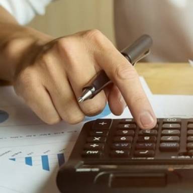 Aumentos en electricidad, gas, agua, prepagas y telefonía