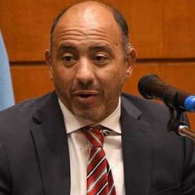 Paritarias: Dib Ashur prometió mejorar la oferta salarial