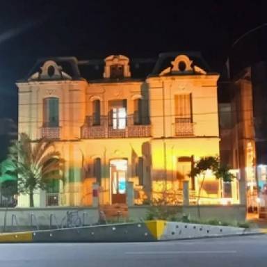 Cuatro artistas en las salas del Museo de Bellas Artes