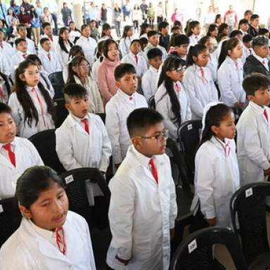 Más de 350 mil alumnos comenzaron las clases