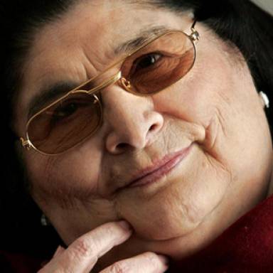 El regreso de los censores: cuando el odio intenta afinar la guitarra del silencio