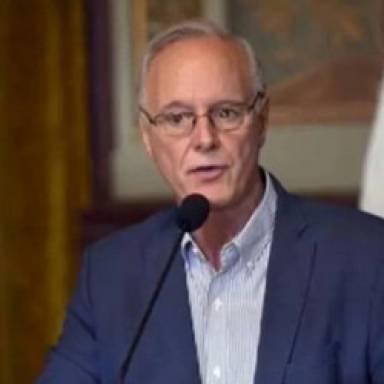 Gollan: vamos a tener los  hospitales desbordados