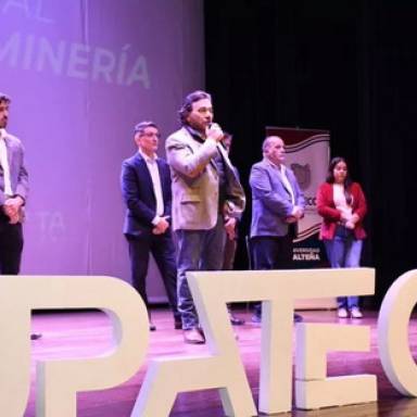 Sáenz destacó la formación con salida laboral como eje del desarrollo