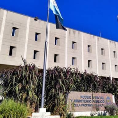 La Corte de Justicia de Salta congeló sueldos 