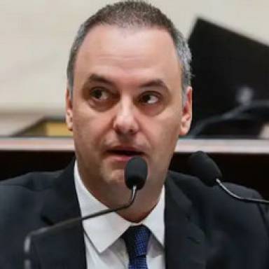 Renunció Manuel Adorni como jefe de Gabinete de Javier Milei