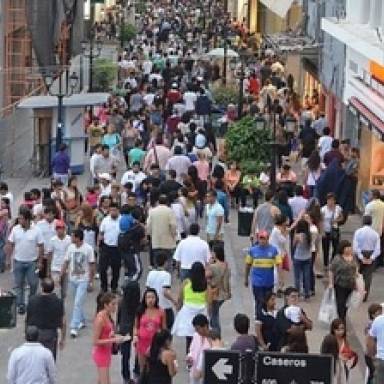 La Cámara de Comercio sugiere atender hasta las 18 el viernes