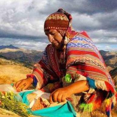 Día de la Pachamama: sahumerios, caña con ruda y los rituales que mantienen viva una tradición ancestral