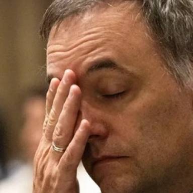 La justicia intimó a Manuel Adorni  para que justifique su patrimonio