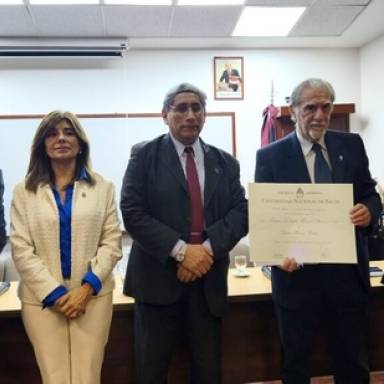 La UNSa entregó el título de Doctor Honoris Causa a Federico Storani