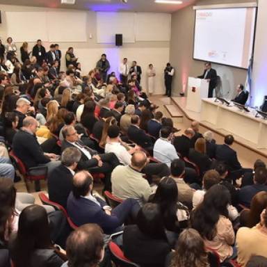 Minería, energía y agroindustria en el centro de la agenda comercial